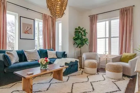 Luxury Nashville Retreat For 12 Guests